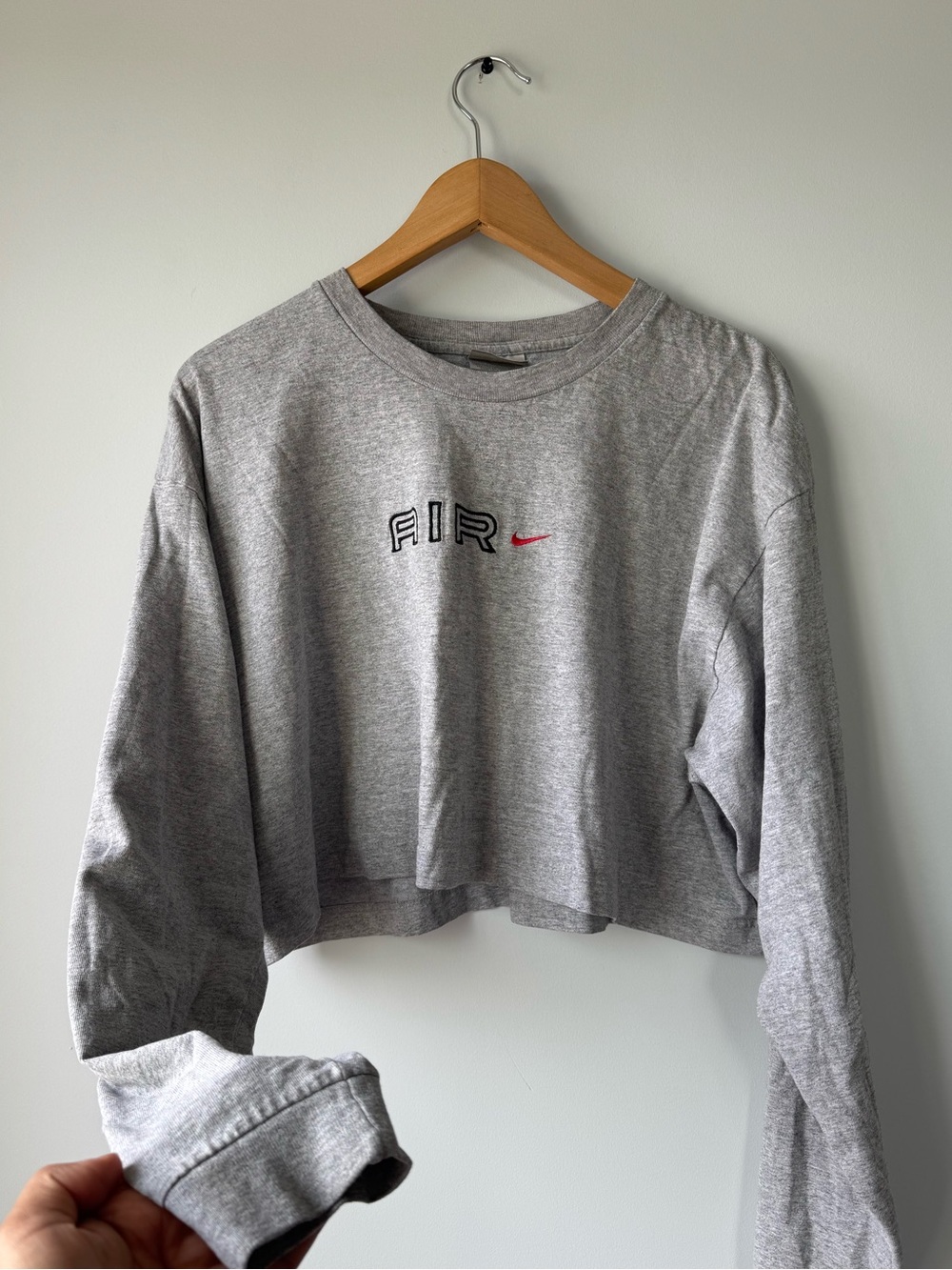 (XL) Nike Grey Cropped Crewneck Sweatshirt with Red Swoosh